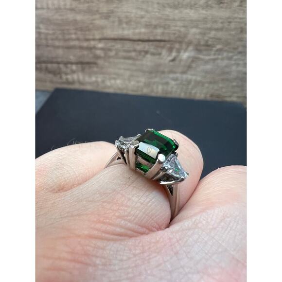 Vintage Helen Andrews synthetic emerald and CZ sterling silver ring size 7 - Picture 5 of 16